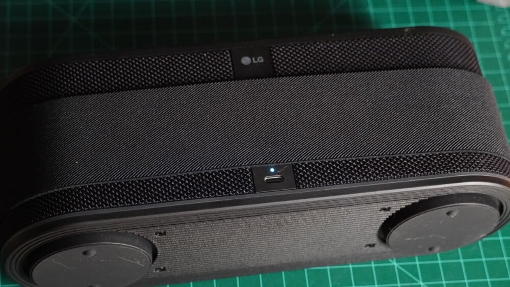 Đánh giá LG Xboom Bounce: Âm thanh ấn tượng bị kìm hãm bởi những sai lầm nhỏ 14 LG Xboom Bounce 5
