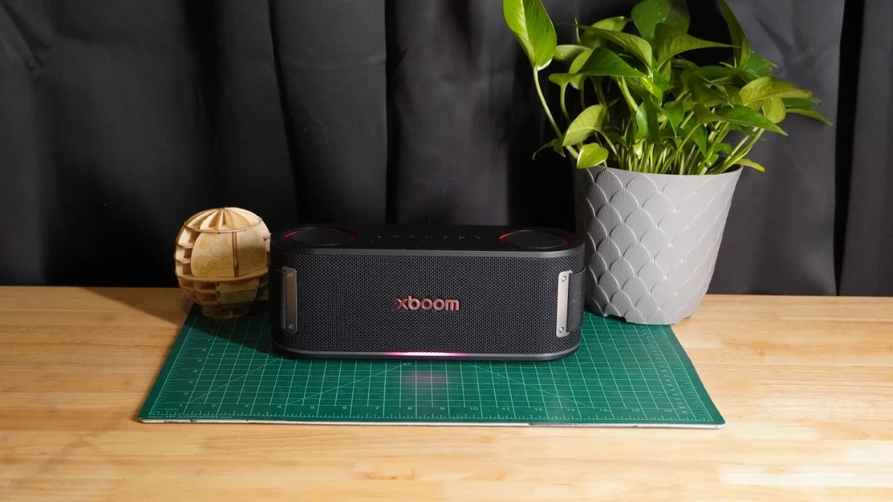 Đánh giá LG Xboom Bounce: Âm thanh ấn tượng bị kìm hãm bởi những sai lầm nhỏ 17 LG Xboom Bounce 8