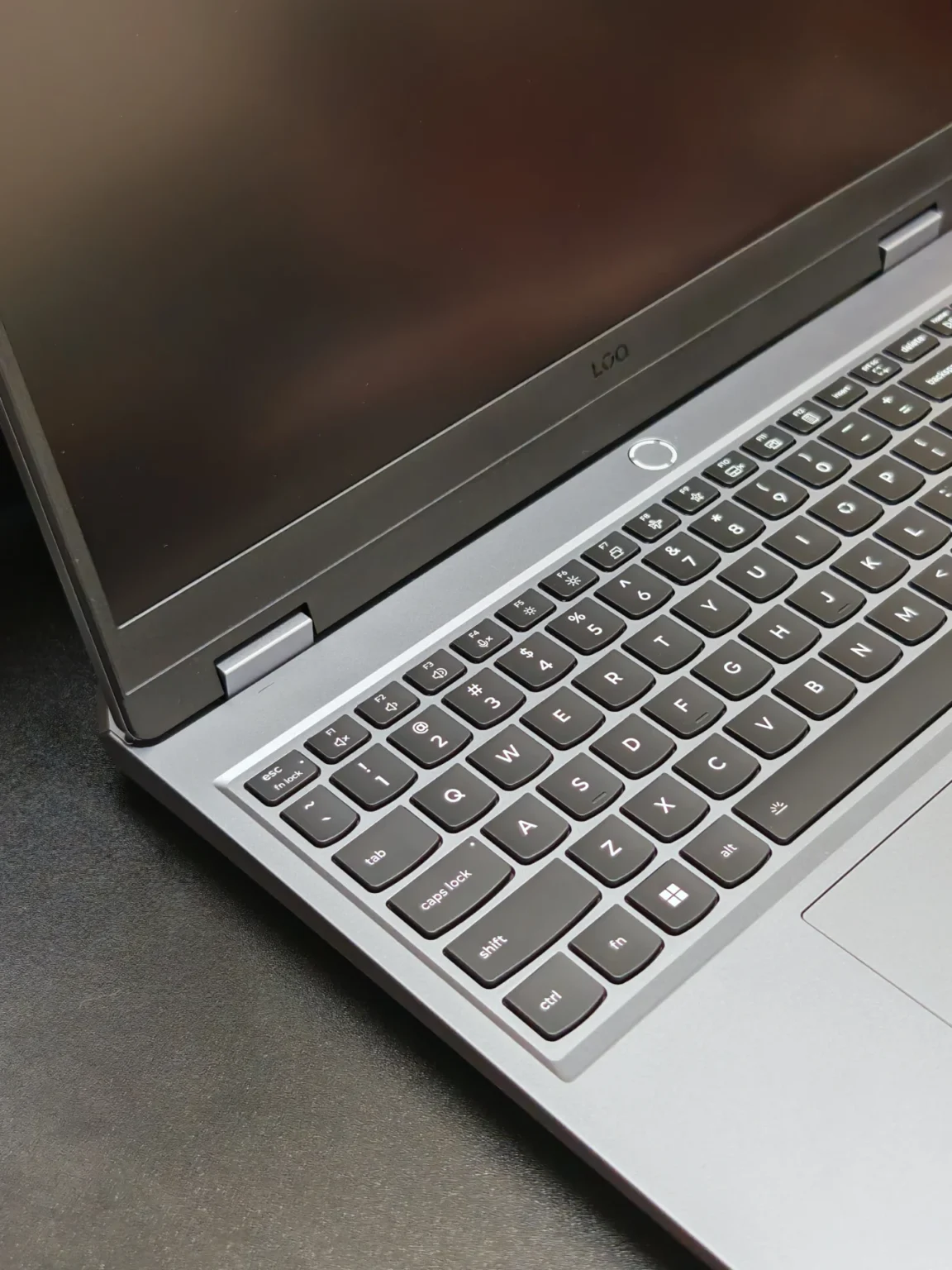 Khám phá Lenovo LOQ 15IRX10: Hiệu năng vượt trội trong phân khúc tầm trung 18 Lenovo LOQ 15IRX10 2