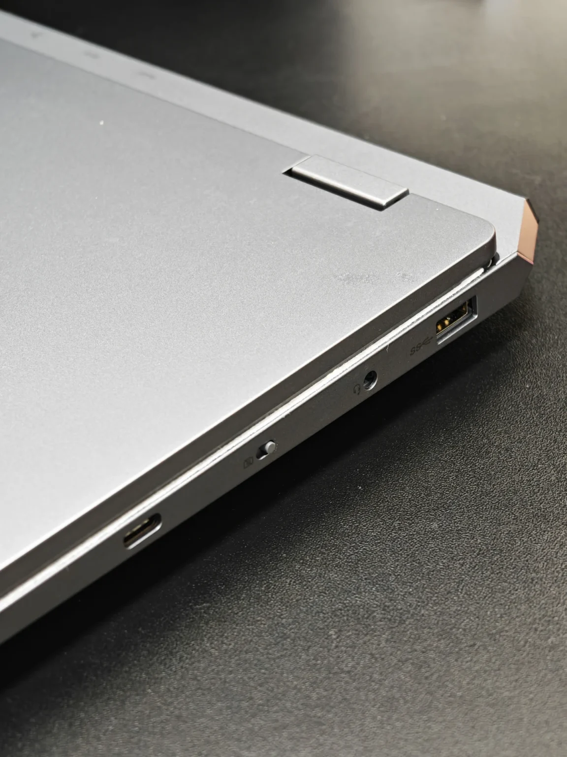 Khám phá Lenovo LOQ 15IRX10: Hiệu năng vượt trội trong phân khúc tầm trung 24 Lenovo LOQ 15IRX10 8