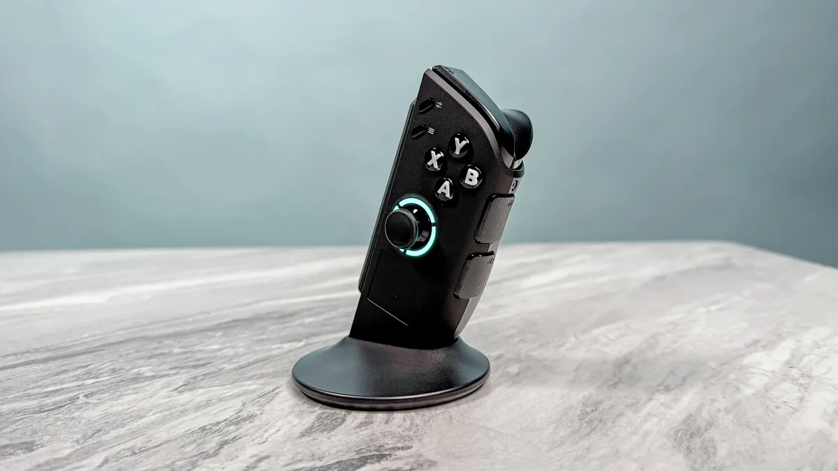 Đánh giá Lenovo Legion Go 2: Một thiết bị cầm tay tuyệt vời nhưng lại bị hạn chế bởi mức giá cao 20 Lenovo Legion Go 2 6