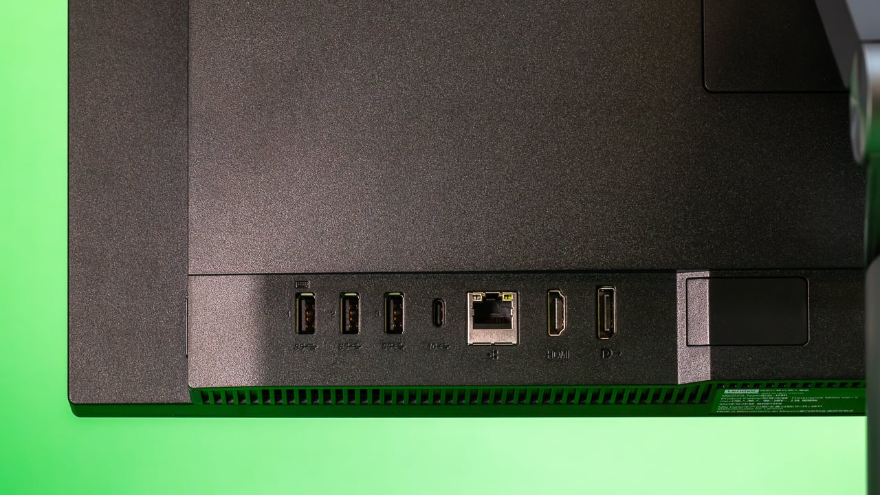 Đánh giá Lenovo ThinkCentre M90a Gen 5: Thiết kế siêu mỏng, màn hình 23.8" Full HD cho không gian làm việc thông minh 25 Lenovo ThinkCentre M90a Gen 54