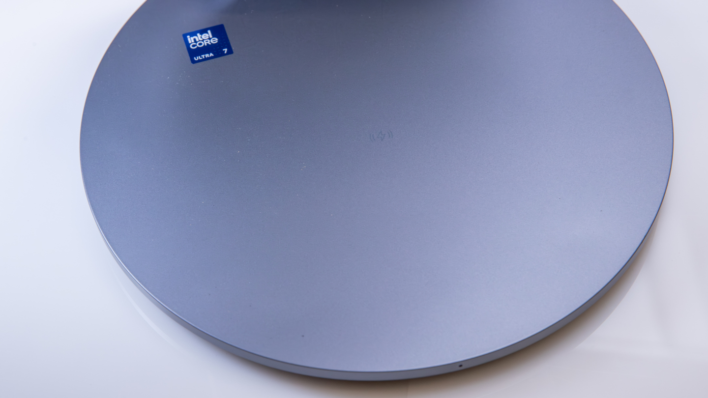 Đánh giá Lenovo Yoga AIO 27 inch: Trải nghiệm màn hình 400 nits sáng rực và pin sạc không dây - Liệu có đáng mua không? 27 Lenovo Yoga AIO 27 inch8 1