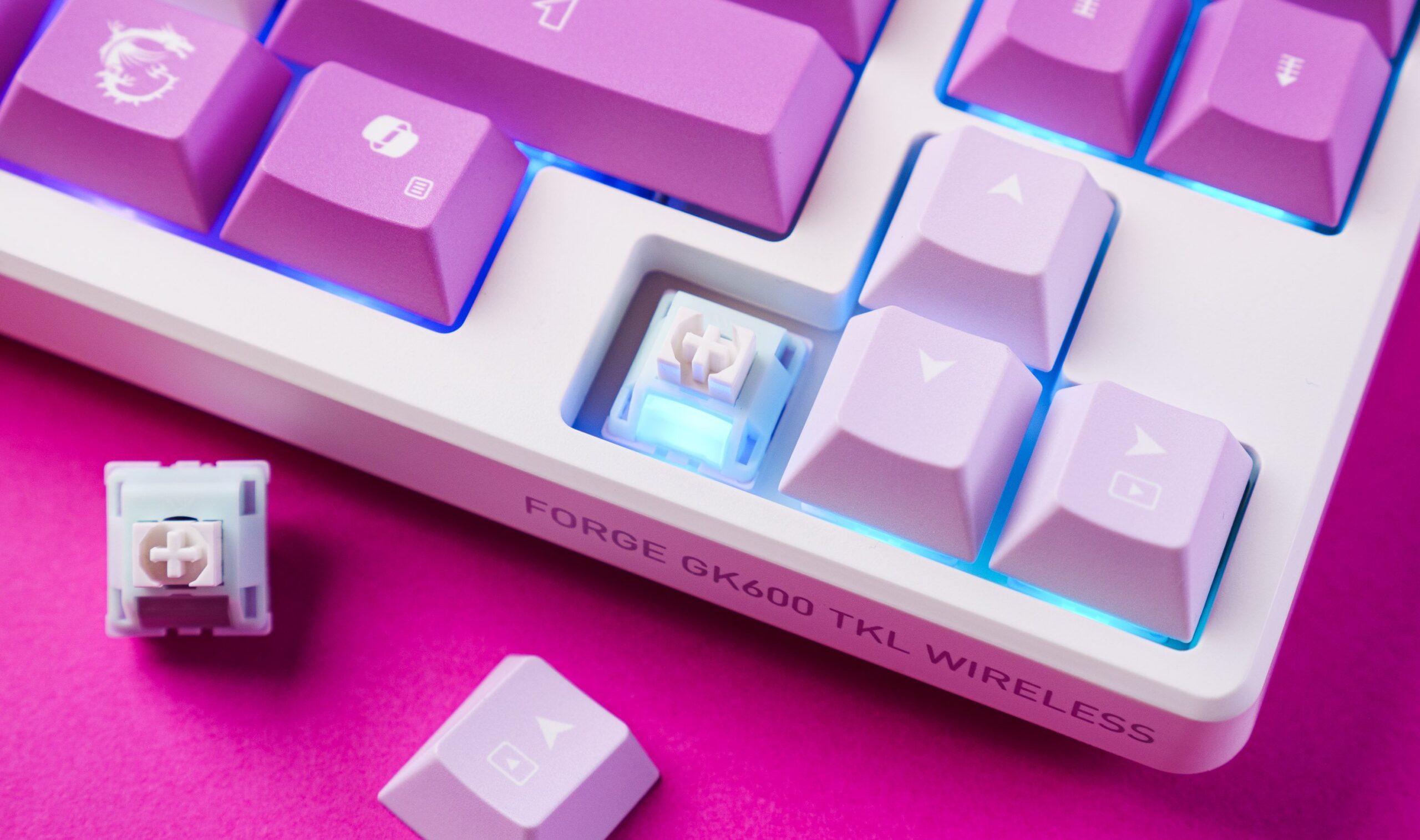 Đánh giá MSI Forge GK600 TKL Wireless Sky: Liệu đây có phải là chiếc bàn phím cơ không dây tốt nhất cho game thủ năm nay? 19 MSI Forge GK600 TKL Wireless Sky 5 scaled