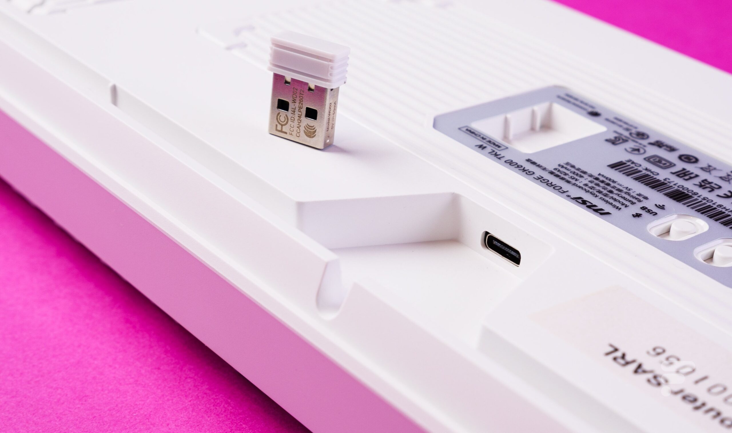 Đánh giá MSI Forge GK600 TKL Wireless Sky: Liệu đây có phải là chiếc bàn phím cơ không dây tốt nhất cho game thủ năm nay? 18 MSI Forge GK600 TKL Wireless Sky 6 scaled