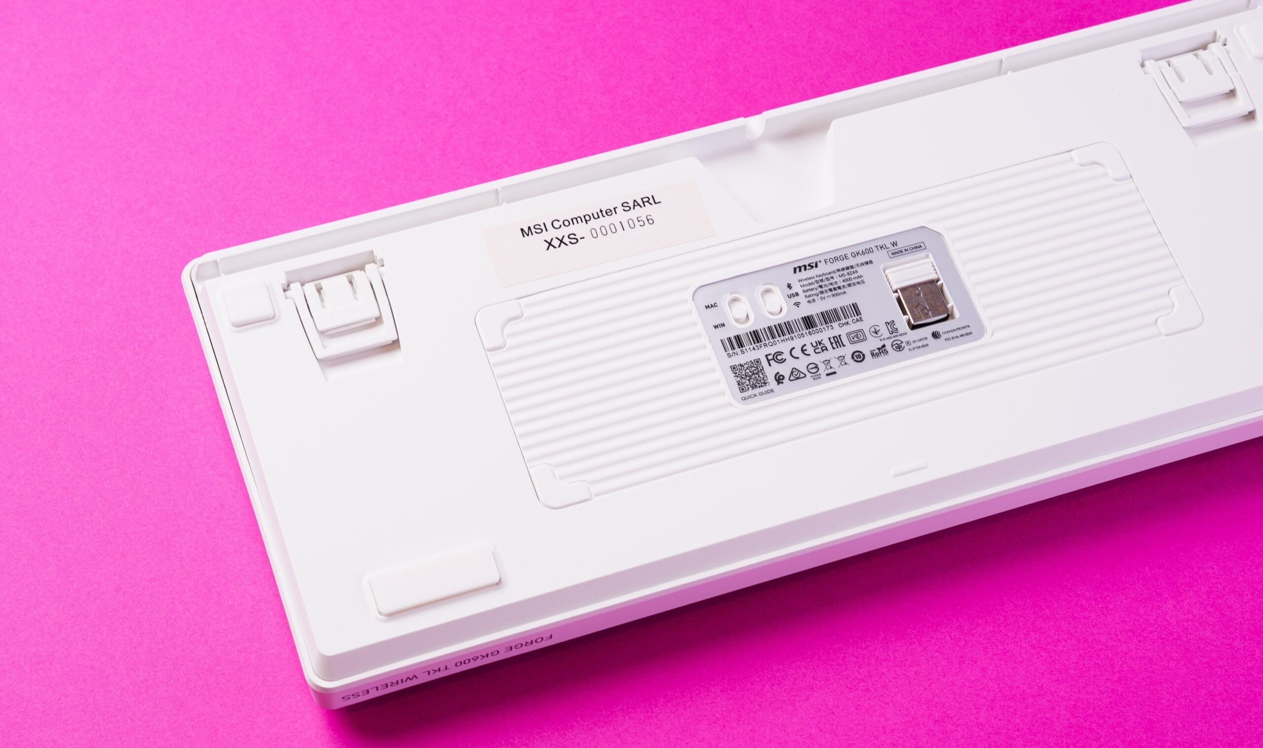 Đánh giá MSI Forge GK600 TKL Wireless Sky: Liệu đây có phải là chiếc bàn phím cơ không dây tốt nhất cho game thủ năm nay? 17 MSI Forge GK600 TKL Wireless Sky 7 scaled