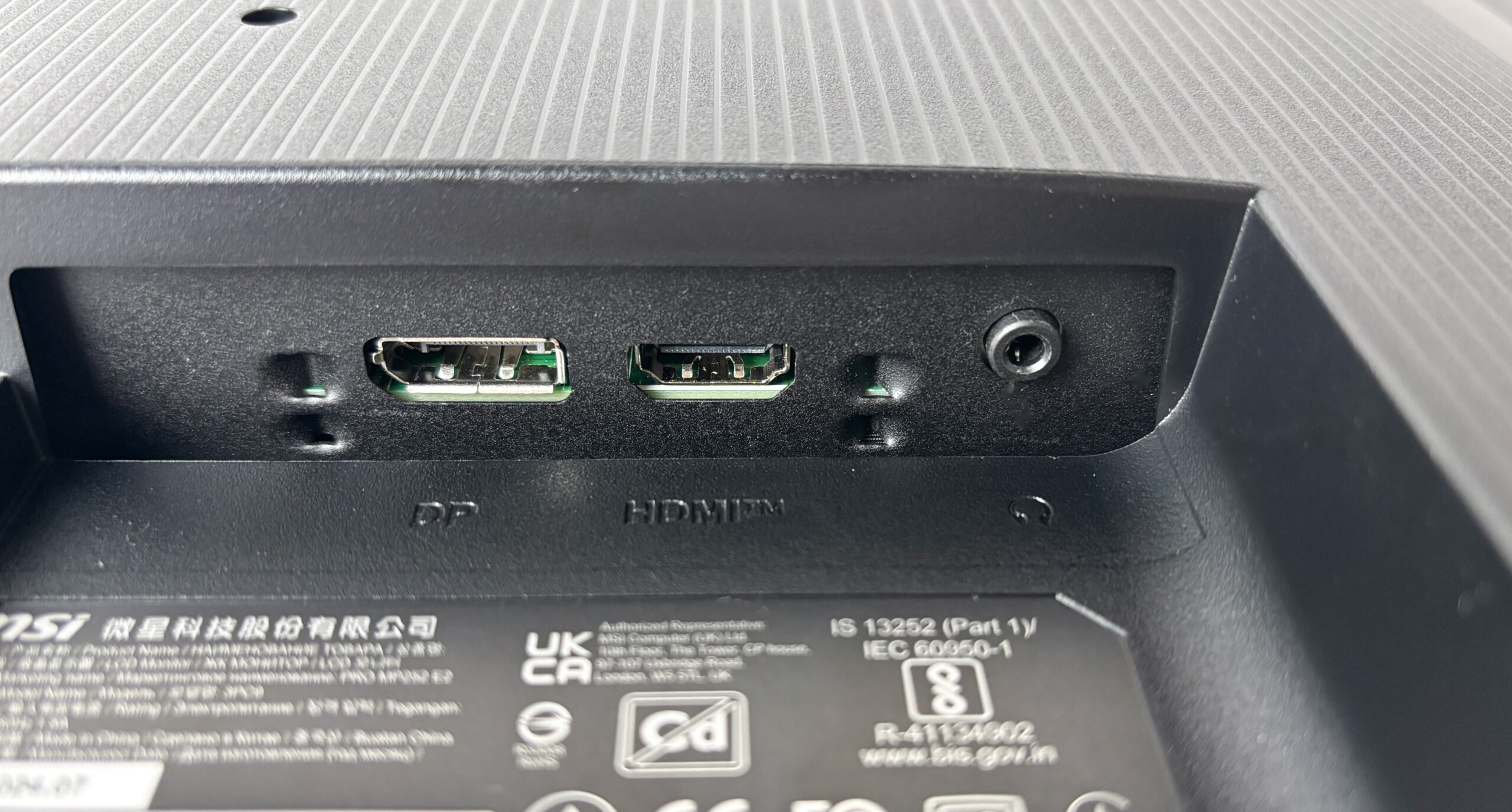 Đánh giá MSI Pro MP252 E2: Màn hình 24.5 inch IPS Full HD với Adaptive Sync, lựa chọn hoàn hảo cho công việc và giải trí nhẹ 25 MSI Pro MP252 E2 13