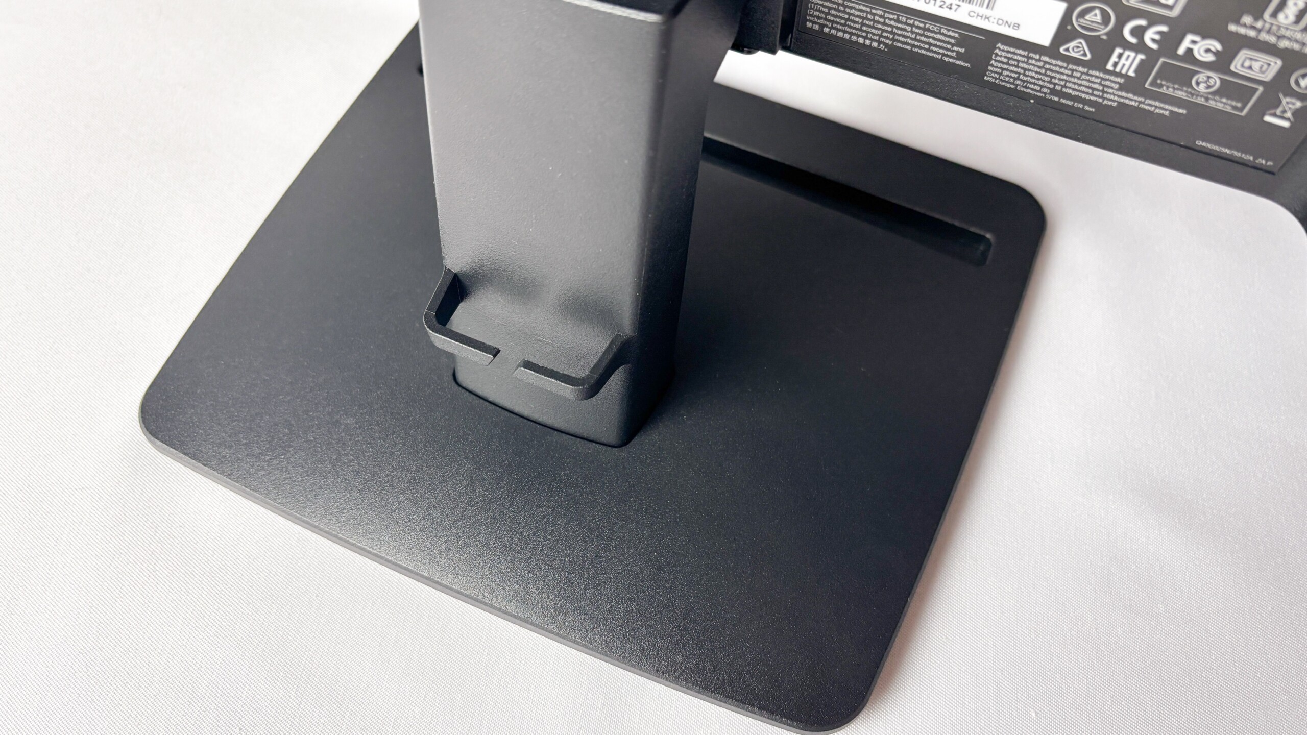 Đánh giá MSI Pro MP252 E2: Màn hình 24.5 inch IPS Full HD với Adaptive Sync, lựa chọn hoàn hảo cho công việc và giải trí nhẹ 21 MSI Pro MP252 E2 16