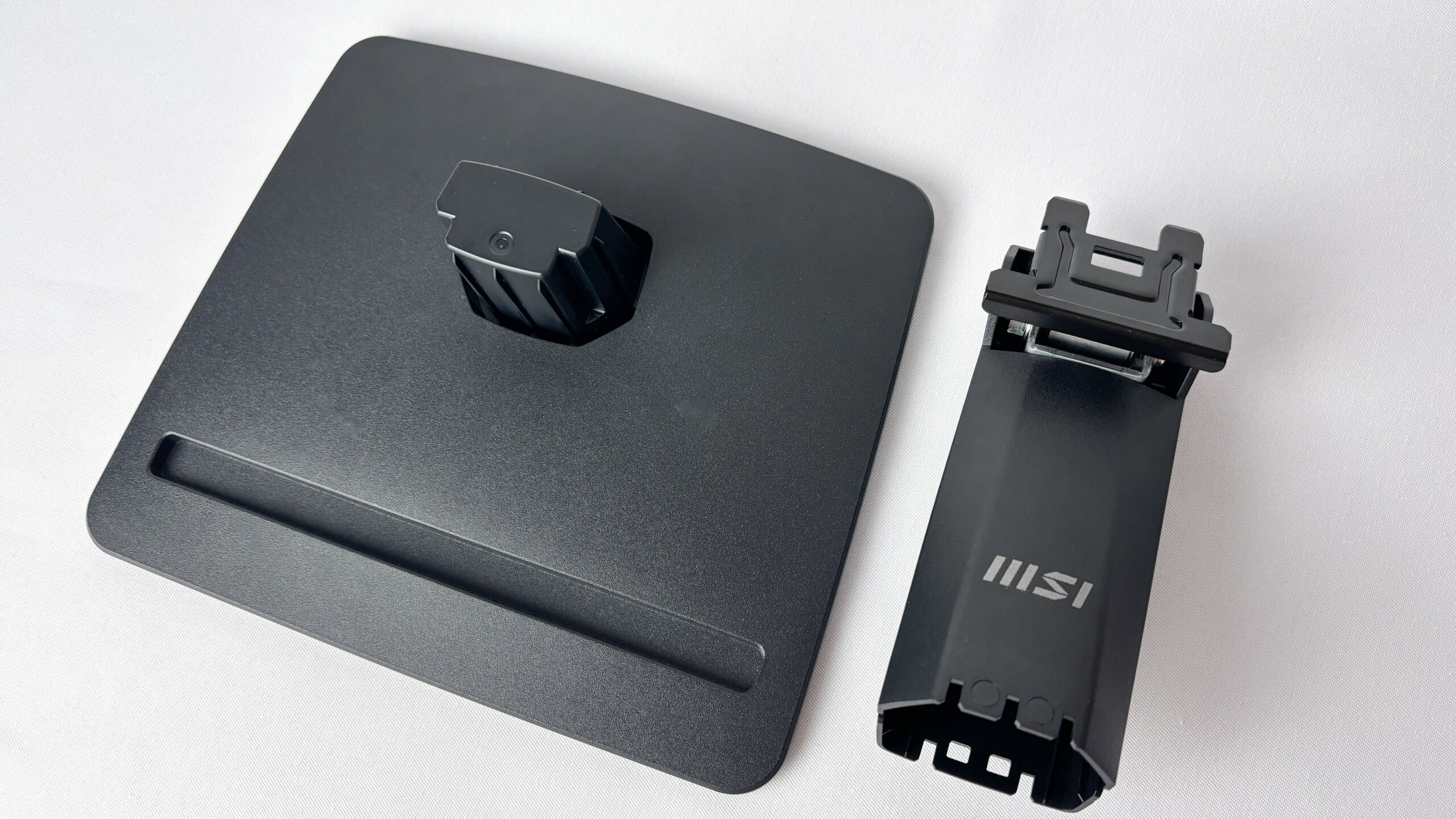 Đánh giá MSI Pro MP252 E2: Màn hình 24.5 inch IPS Full HD với Adaptive Sync, lựa chọn hoàn hảo cho công việc và giải trí nhẹ 19 MSI Pro MP252 E2 18