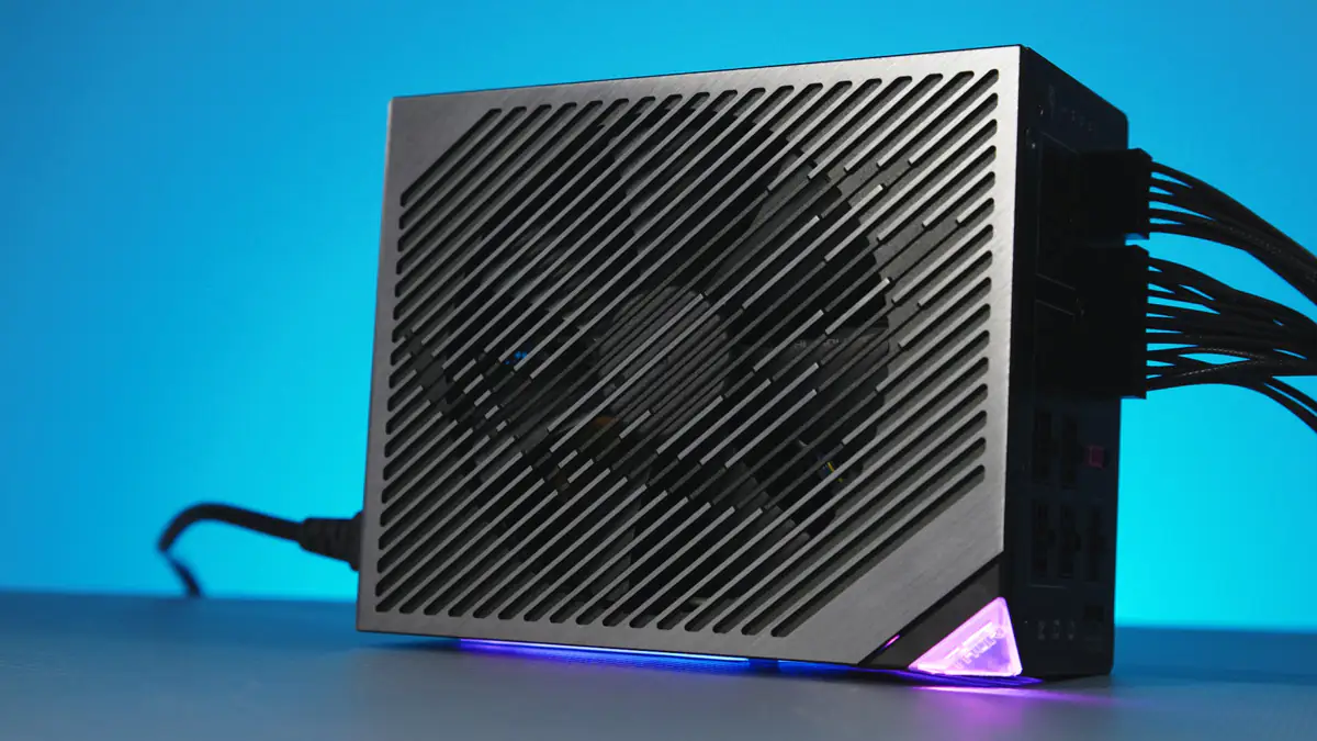 Nhung tinh nang chinh cua bo nguon ASUS TUF va ASUS ROGROG Thor 7