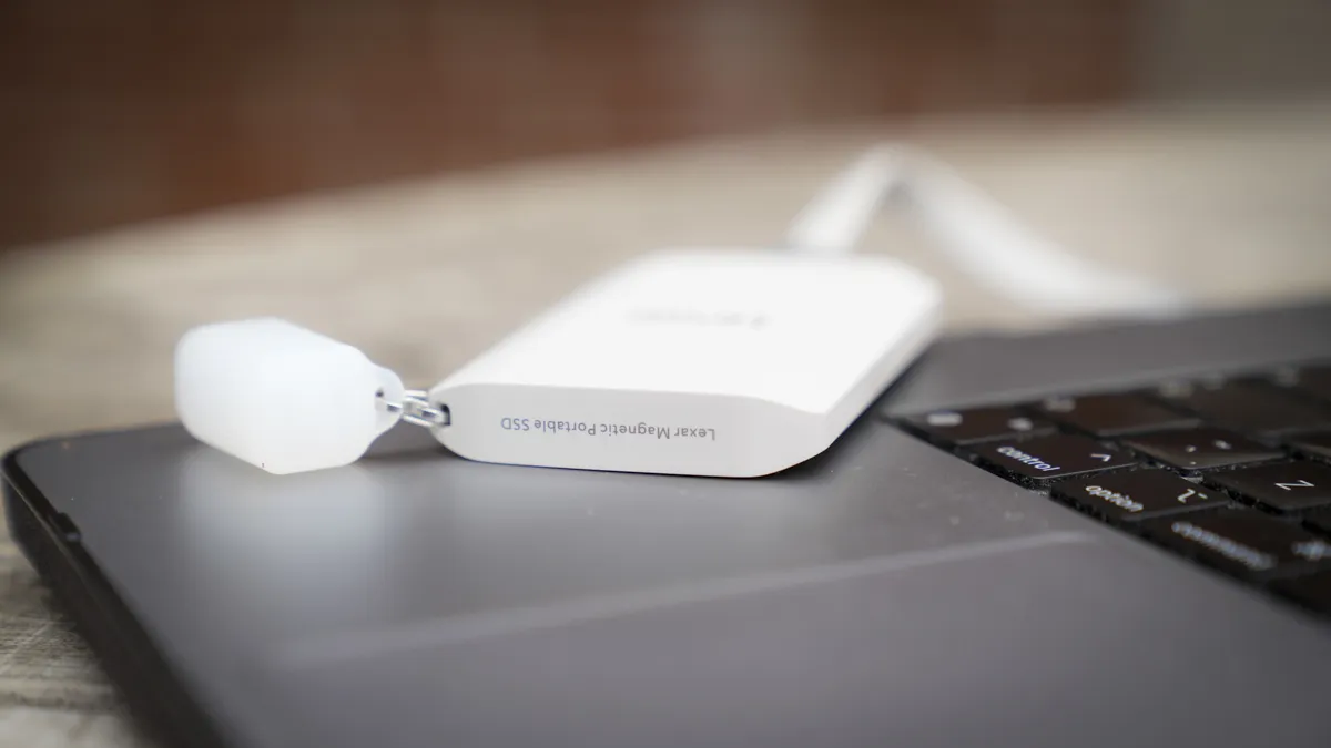 O SSD di dong tu tinh Lexar ES5 7