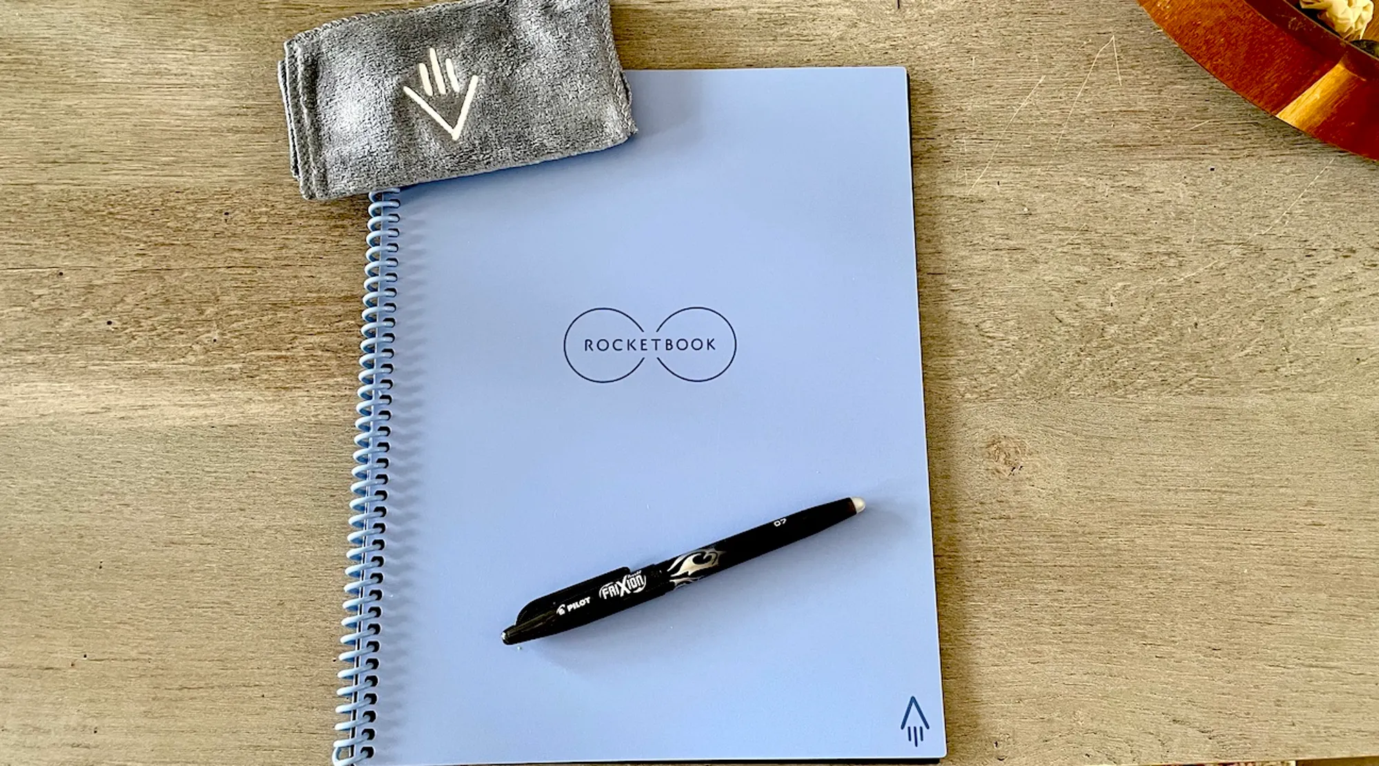 Top những digital notebooks tốt nhất bạn nên mua: Đâu là lựa chọn phù hợp? 10 Rocketbook Fusion Smart Notebook