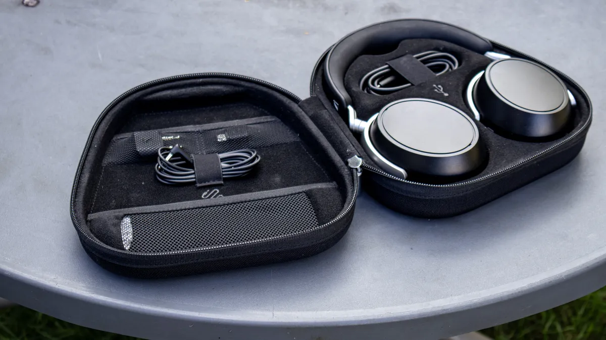 Trải nghiệm Sennheiser HDB 630: Đắm chìm trong thế giới âm thanh tinh khiết 24 Sennheiser HDB 630 9