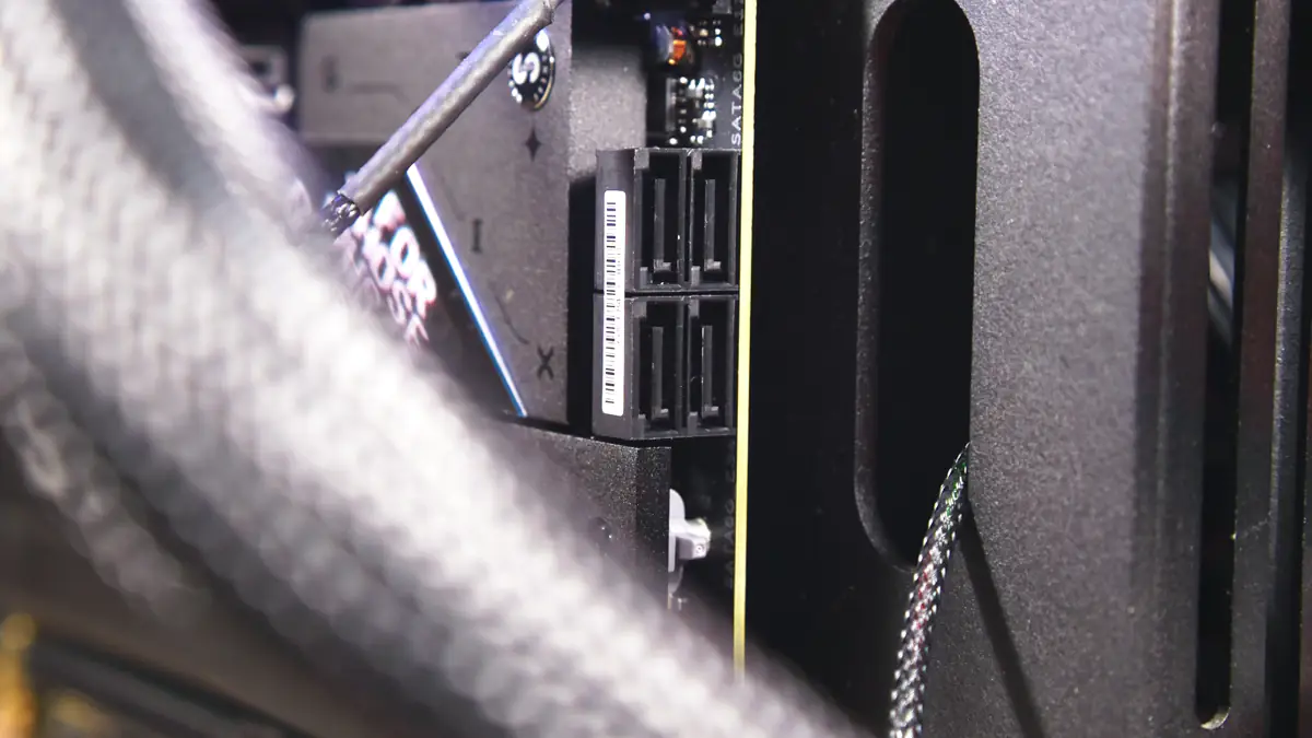 So sanh ASUS ROG Strix B850E Gaming WiFi so voi B650E E Nen chon loai nao tot hon 5