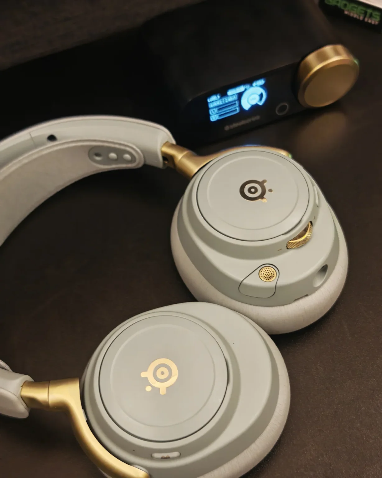 SteelSeries Arctis Nova Elite: Tai nghe gaming cao cấp cho trải nghiệm đỉnh cao 31 SteelSeries Arctis Nova Elite 15