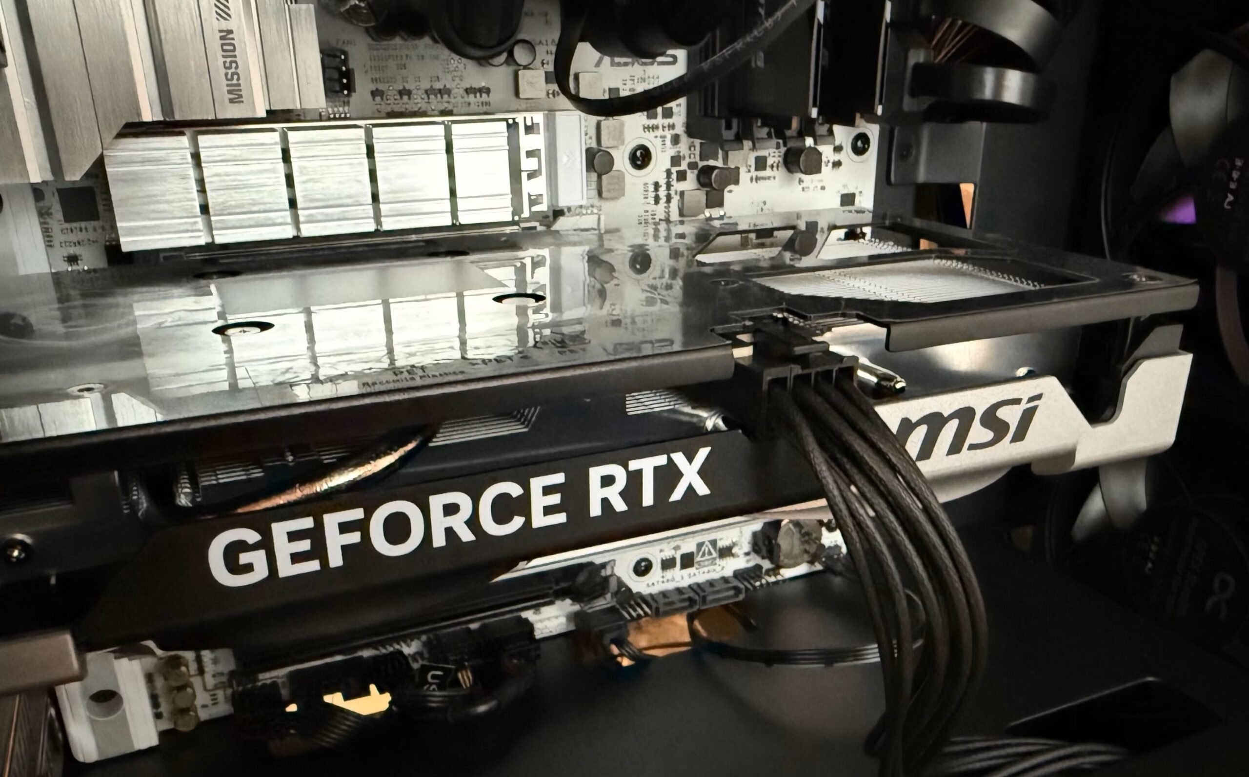 Vì sao khi làm việc tại nhà, tôi lại thích dùng laptop hơn là máy tính để bàn (PC)? 9 Vi sao khi lam viec tai nha toi lai thich dung laptop hon la may tinh de ban PC 3 scaled