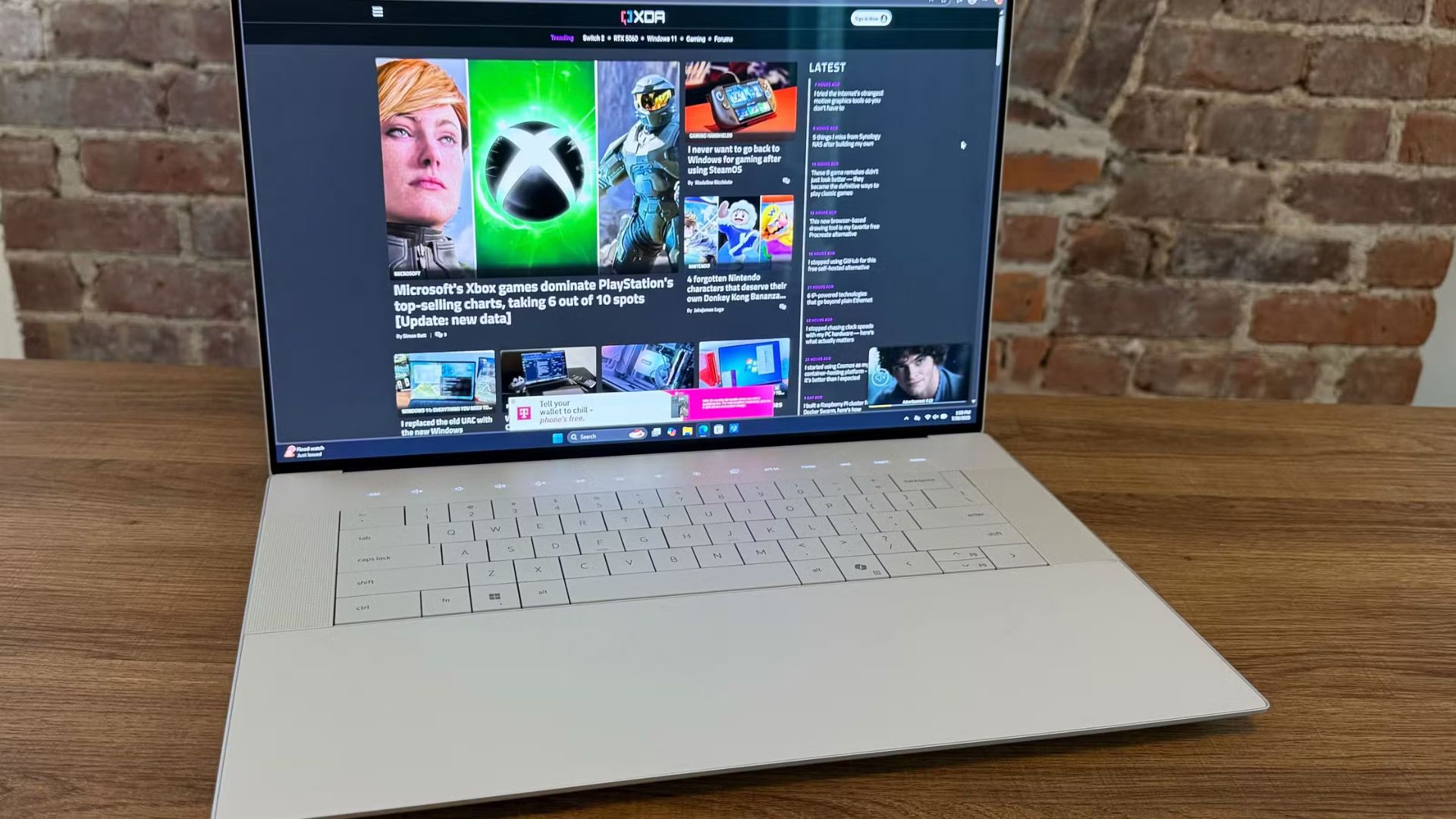 Vì sao khi làm việc tại nhà, tôi lại thích dùng laptop hơn là máy tính để bàn (PC)? 1 Vi sao khi lam viec tai nha toi lai thich dung laptop hon la may tinh de ban PC 6
