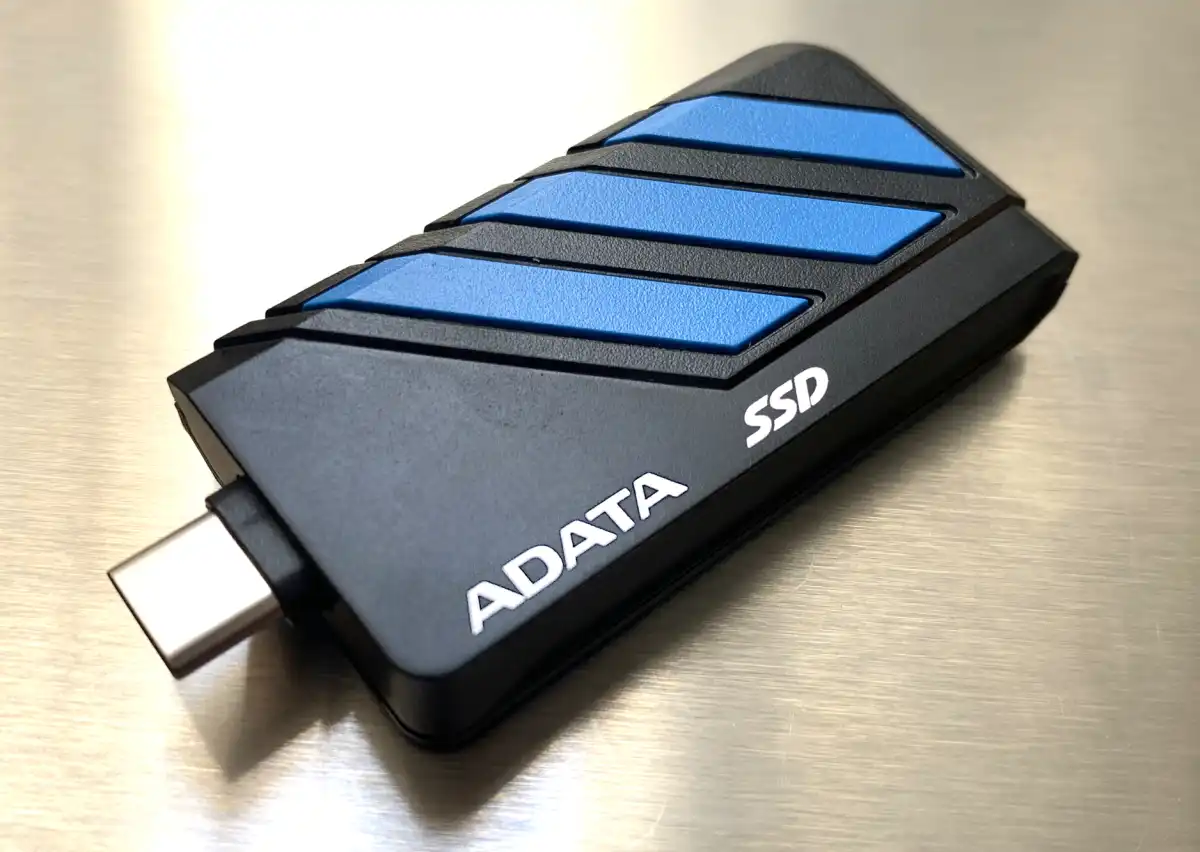 Adata SC735 1