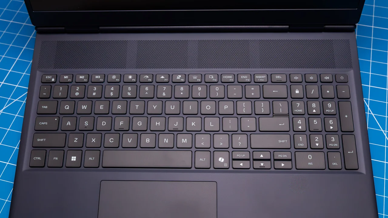 Đánh giá Alienware 16X Aurora: Mỏng, đẹp, khỏe, liệu có phải là chiếc laptop gaming 16-inch tuyệt vời nhất? 30 Alienware 16X Aurora5