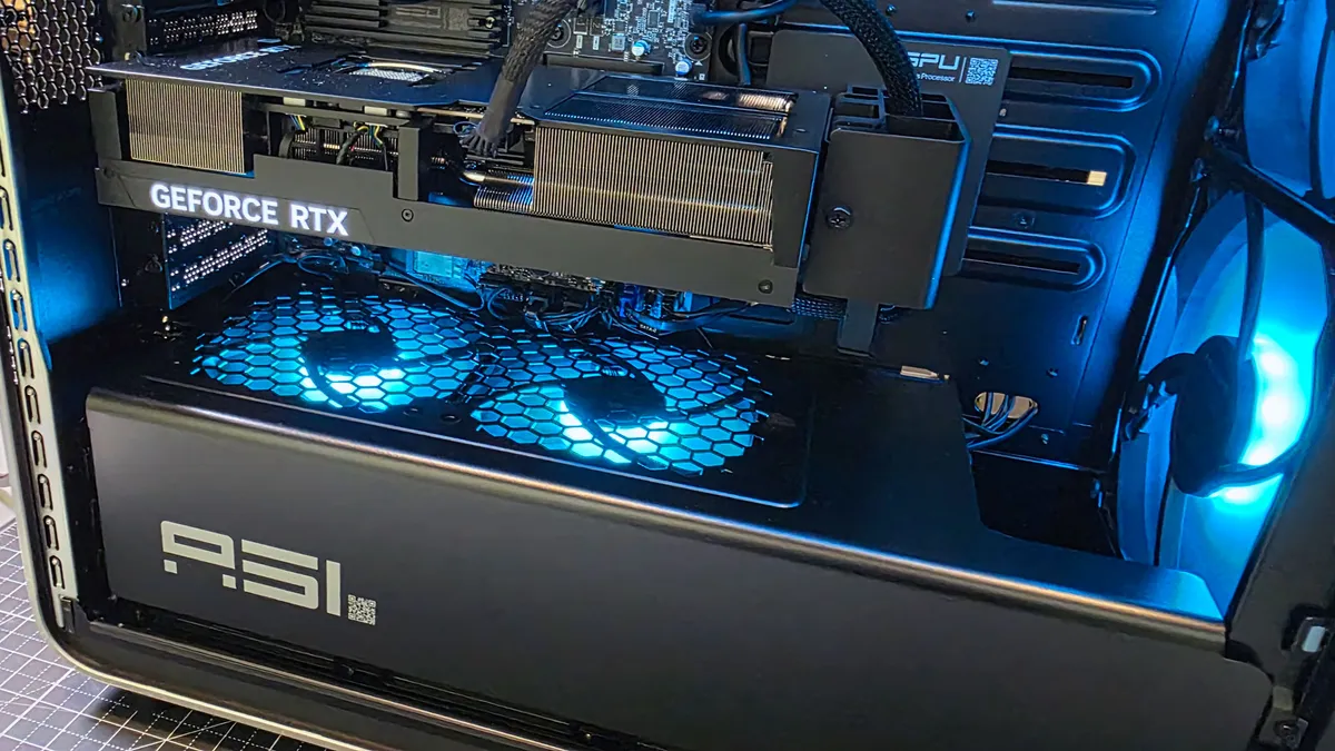 Đánh giá Alienware Area-51: Chiếc PC mạnh, đẹp, to lớn và nâng cấp dễ dàng hơn bao giờ hết! 23 Alienware Area 5116.jpg