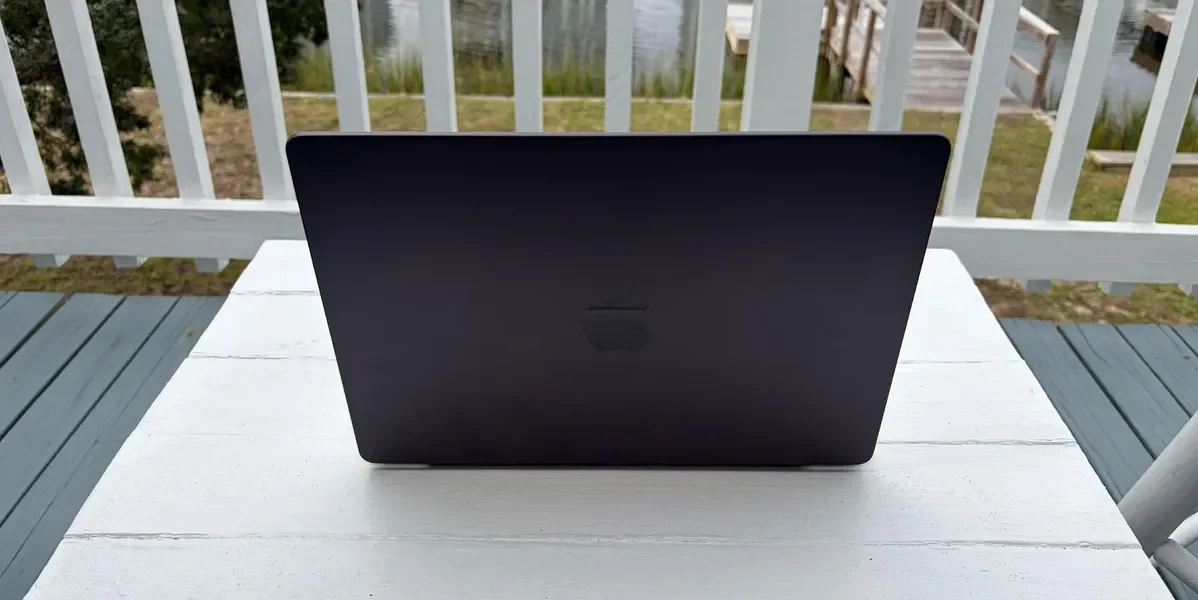 Apple MacBook Pro 14 inch M58.jpg e1763091996681