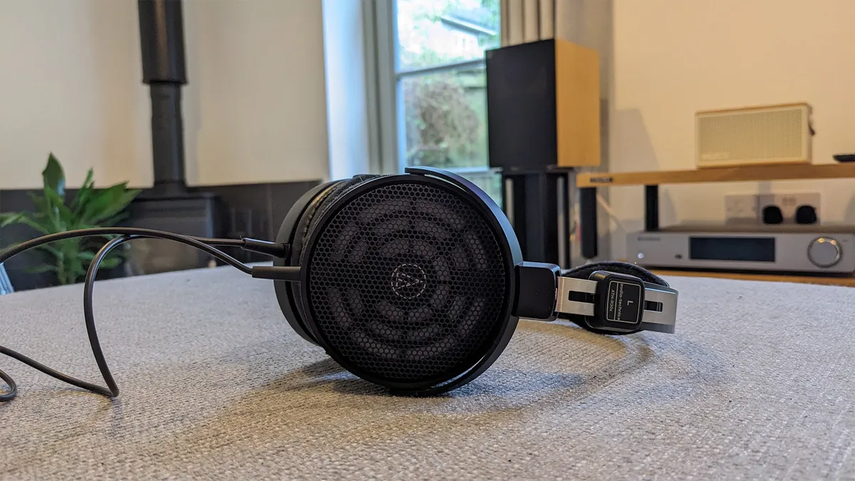 Audio Technica ATH R30x 6