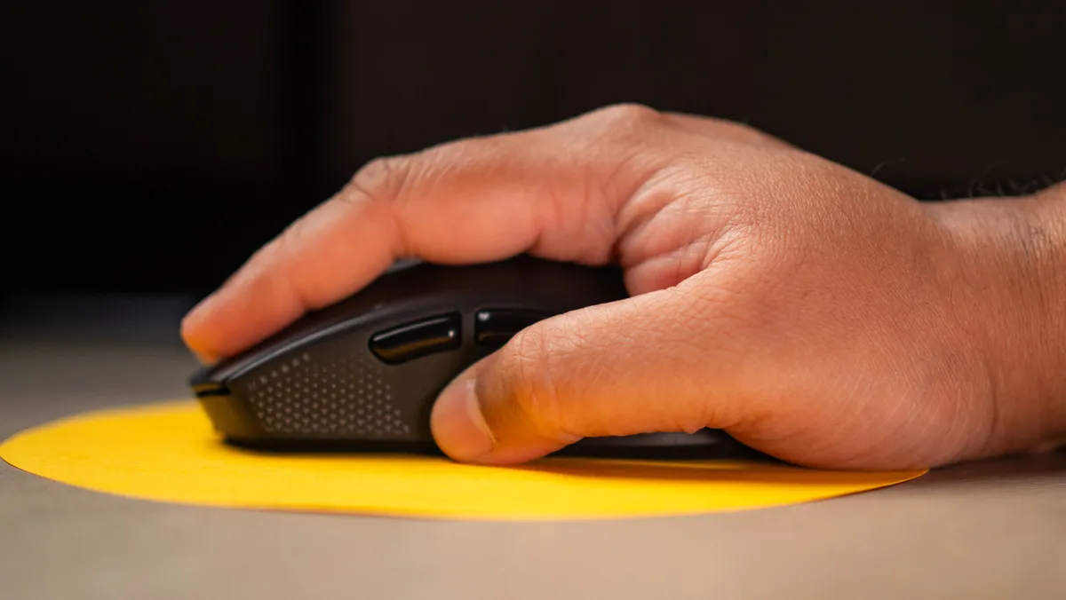 Corsair Sabre v2 Pro Ultralight 4