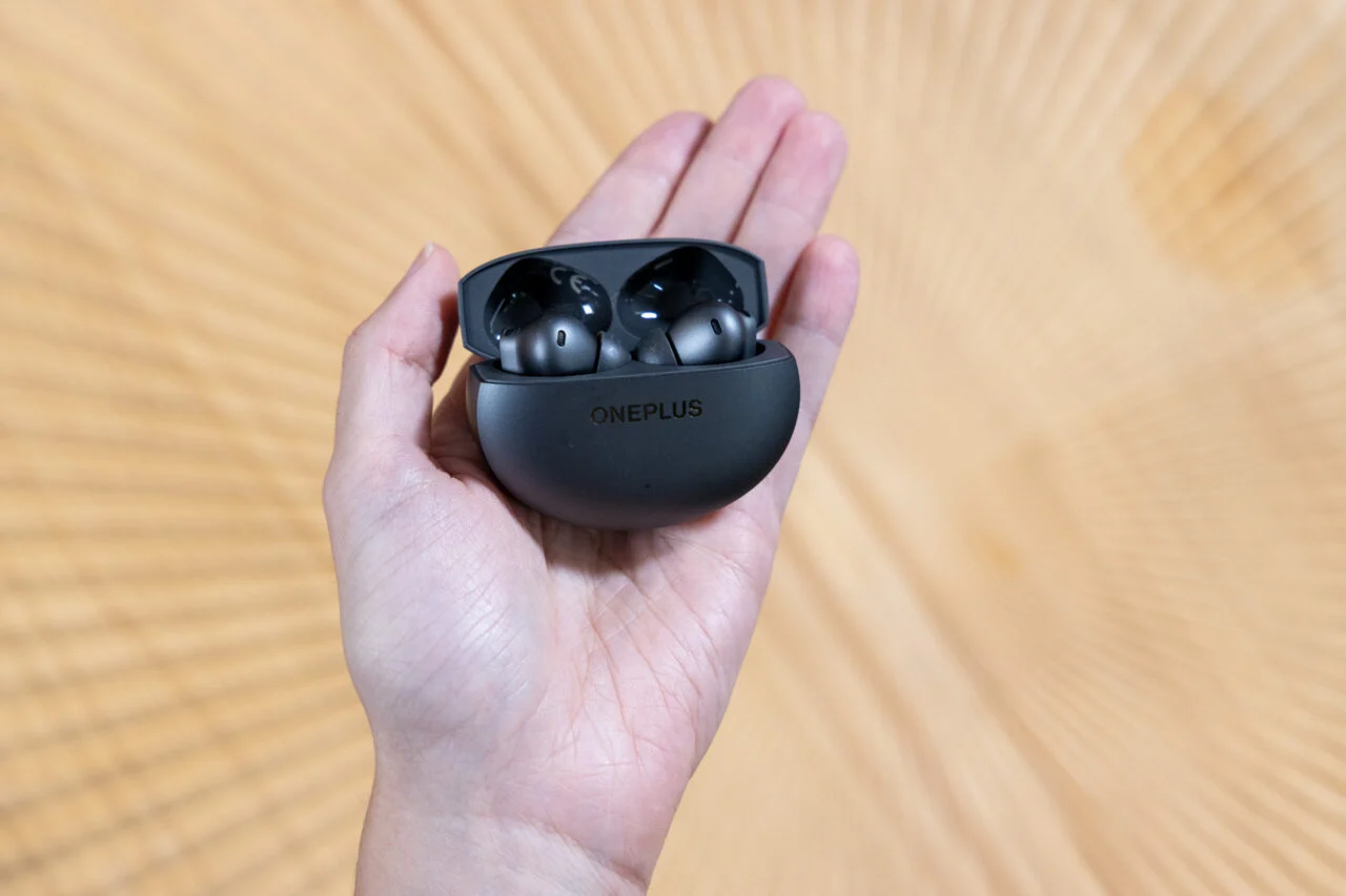 Google Pixel Buds 2a vs. OnePlus Buds 4 2