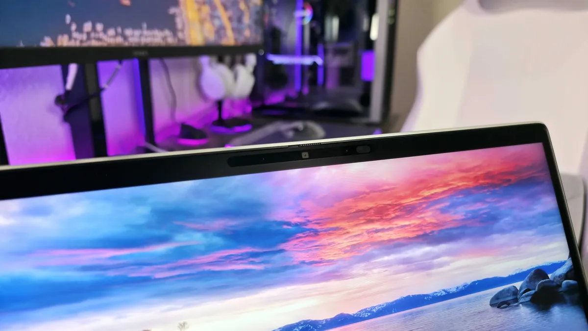 HP EliteBook 8 Flip 13 8