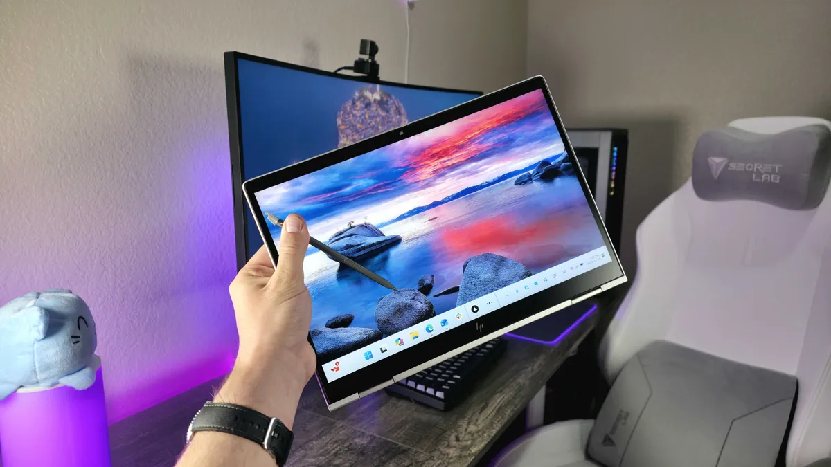 HP EliteBook 8 Flip 13 9