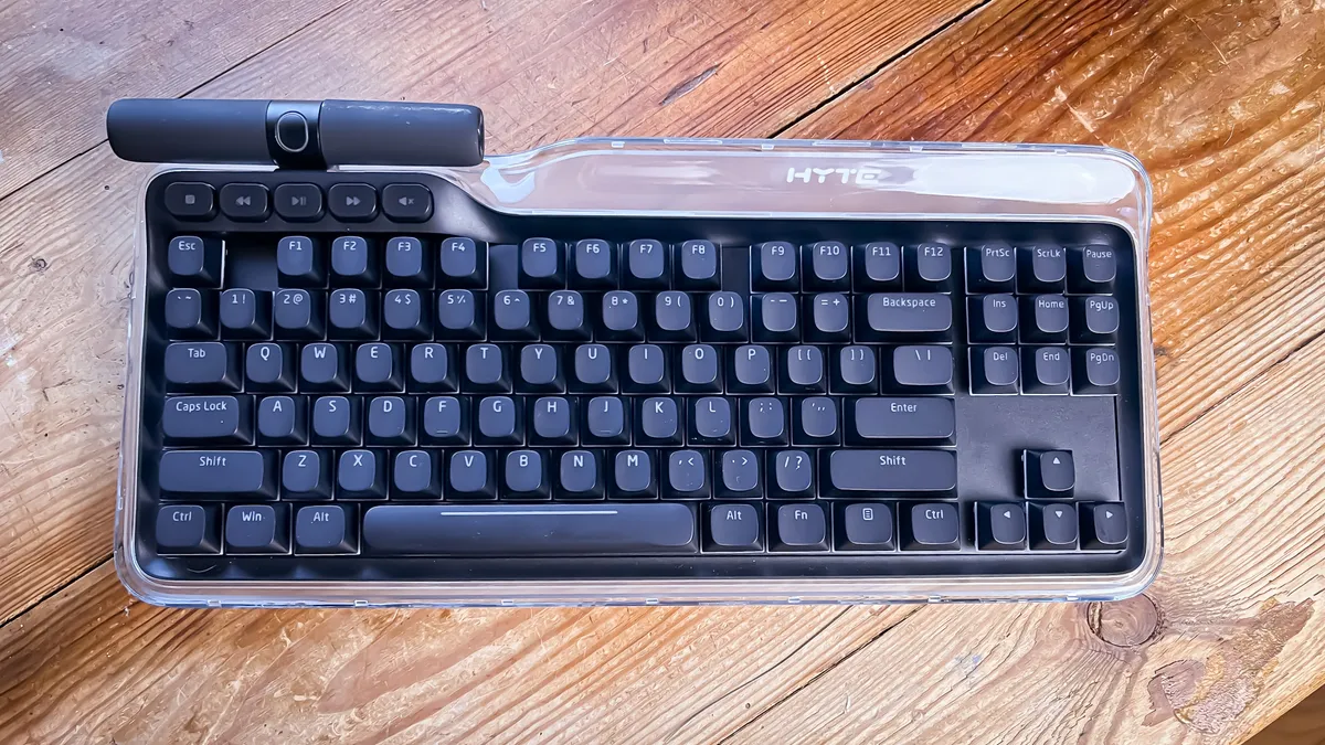 Đánh giá Hyte Keeb TKL: Thiết kế thẩm mỹ độc đáo và công tắc siêu mượt 13 Hyte Keeb TKL 2