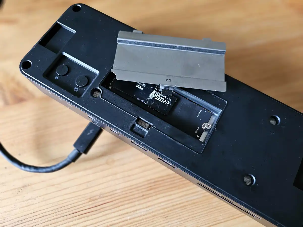 Kensington EQ Pro Thunderbolt 5 6