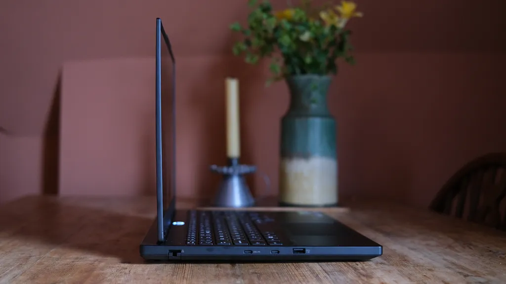 Đánh giá Lenovo Legion 5 (Gen 10): Laptop gaming RTX 50-series đáng tiền nhất năm! 17 Lenovo Legion 5 Gen 10 5