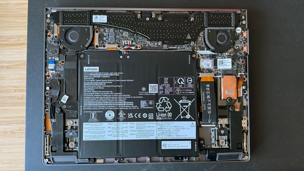 Lenovo ThinkBook Plus Gen 6 Rollable3.jpg