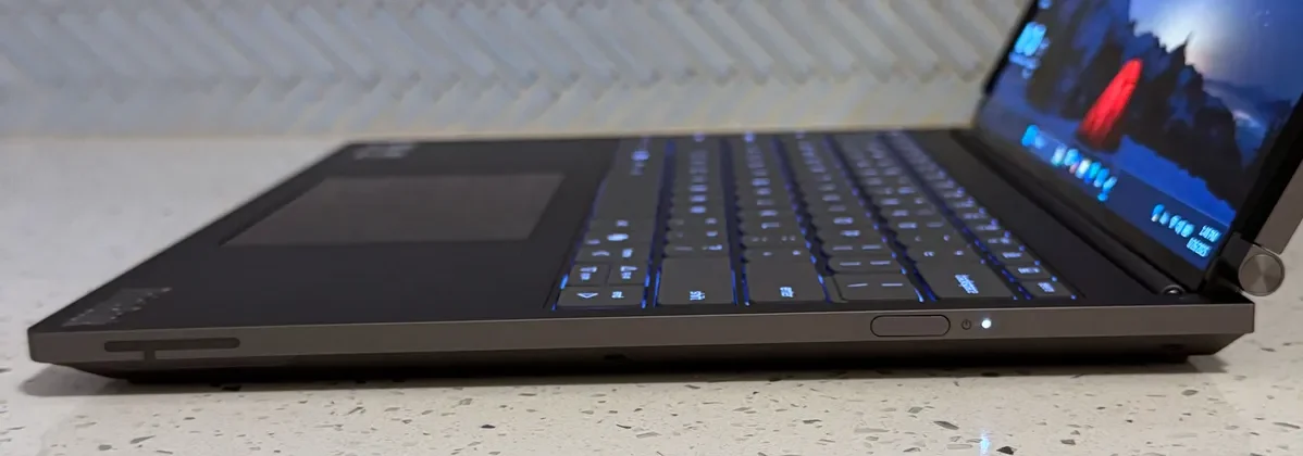 Lenovo ThinkBook Plus Gen 6 Rollable8.jpg e1763440765138