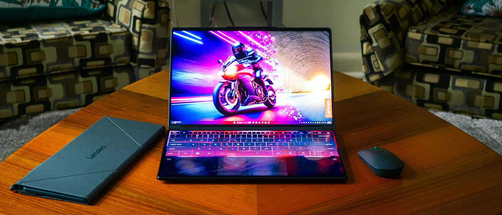 Lenovo Yoga Book 9i Gen 1017.jpg