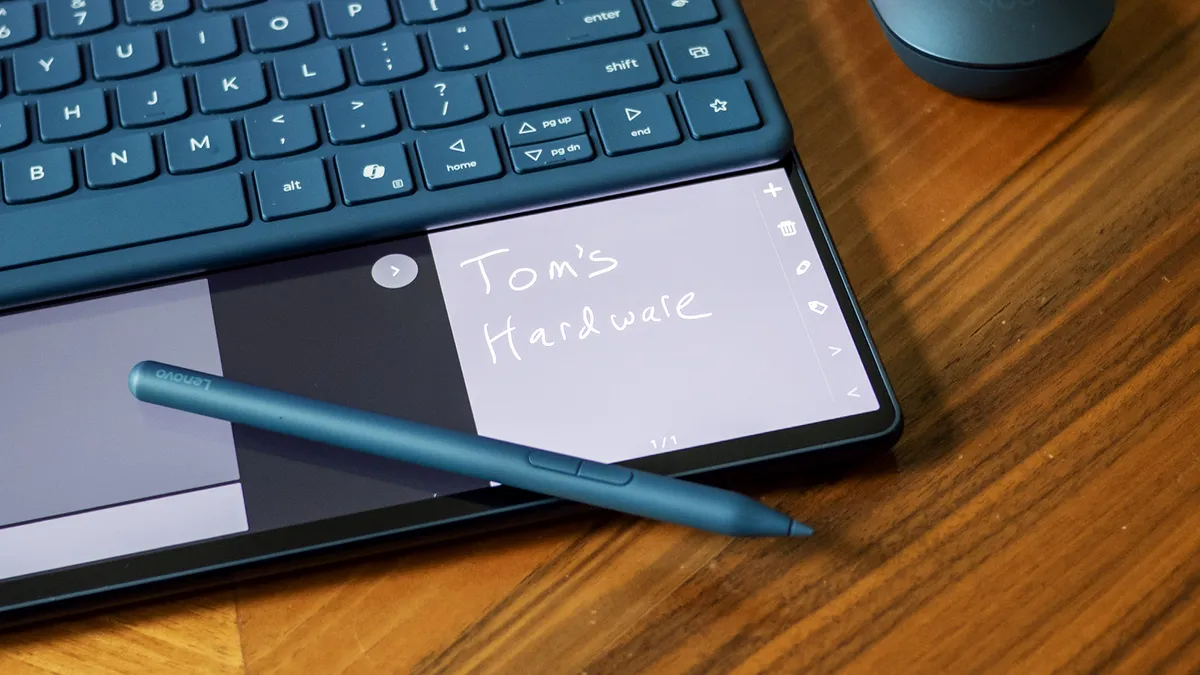 Lenovo Yoga Book 9i Gen 105.jpg