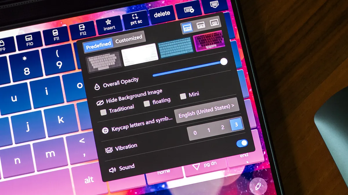 Lenovo Yoga Book 9i Gen 108.jpg