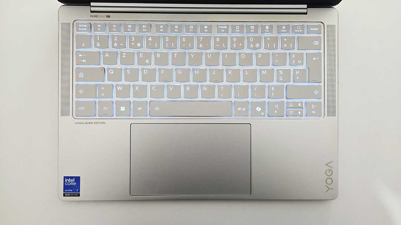 Lenovo Yoga Slim 7i Aura Edition Gen 1012