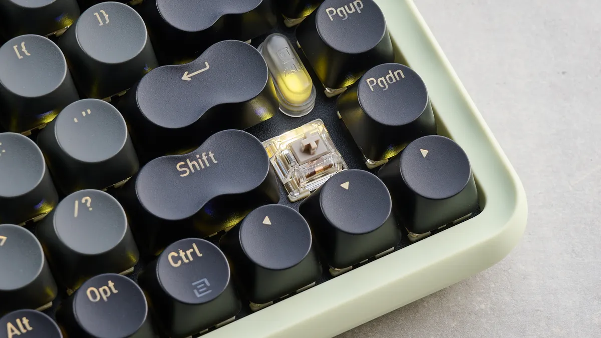 Lofree DOT: Bàn phím cơ Retro 'chấm phá' nét độc đáo cho không gian làm việc. 30 Lofree DOT 15