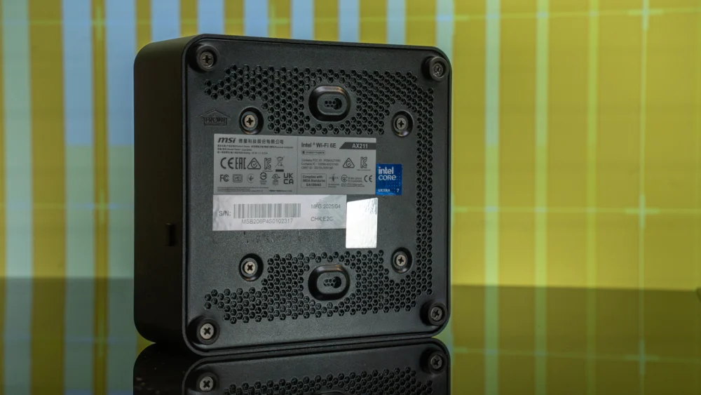 Đánh giá MSI Cubi NUC AI+ 2MG: PC làm việc tích hợp AI được thiết kế cho không gian chật hẹp 8 MSI Cubi NUC AI 2MG 2