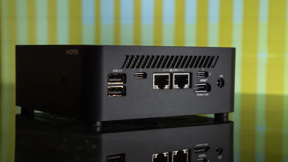 Đánh giá MSI Cubi NUC AI+ 2MG: PC làm việc tích hợp AI được thiết kế cho không gian chật hẹp 10 MSI Cubi NUC AI 2MG 4