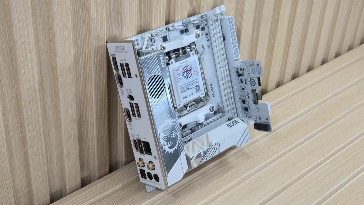 MSI MPG X870I Edge Ti Evo Wifi11.jpg