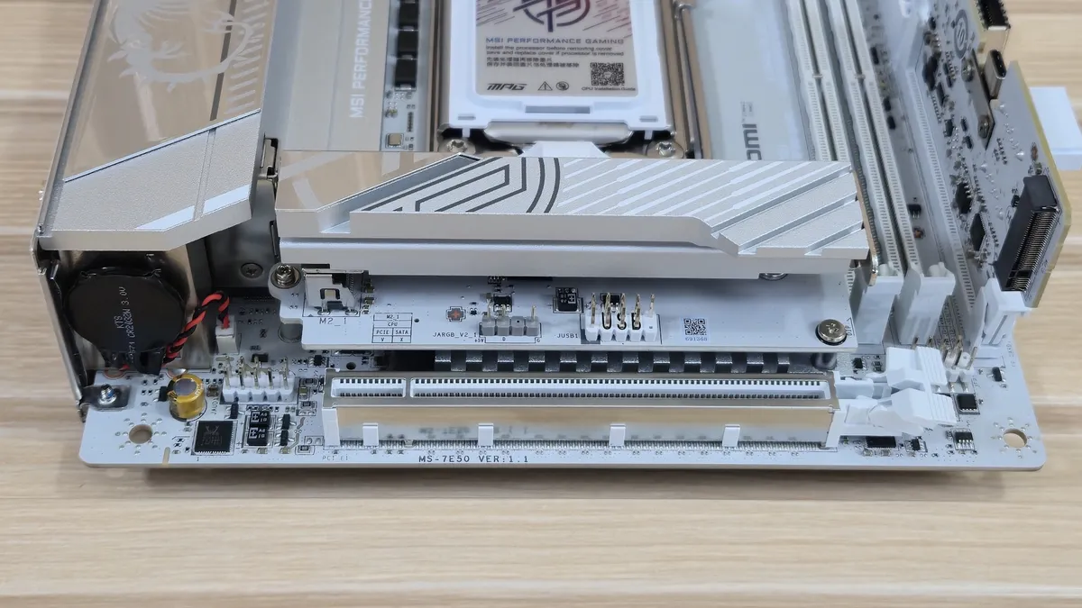 MSI MPG X870I Edge Ti Evo Wifi6.jpg