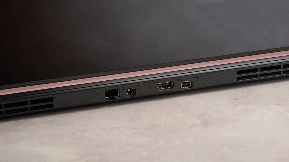 Trải nghiệm Medion Erazer Deputy 15 P1: Chiến binh gaming tầm trung, hiệu năng vượt mong đợi! 11 Medion Erazer Deputy 15 P1 4