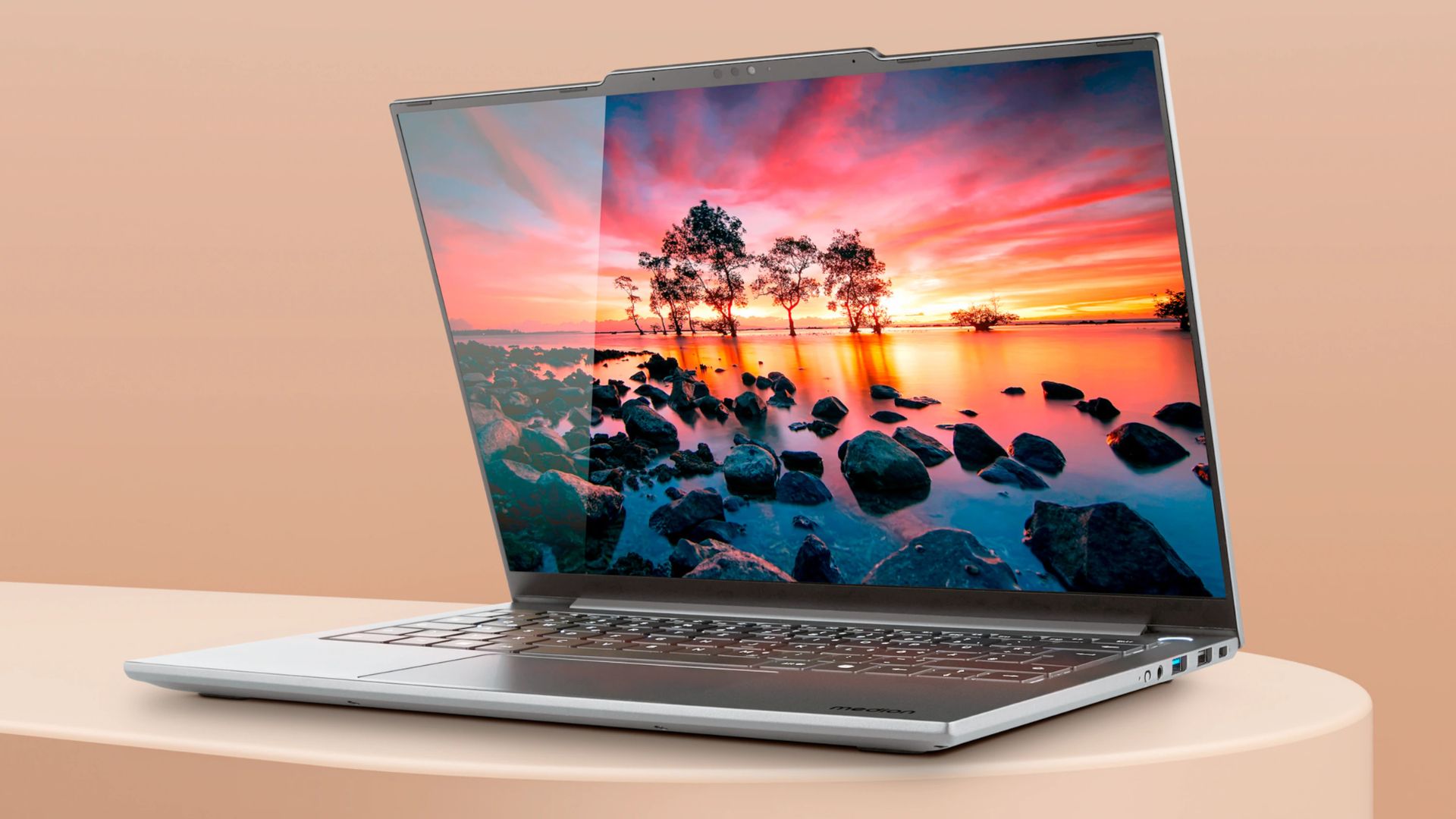 Đánh giá Medion Signium 14 S1: OLED 2.8K 120 Hz, Lunar Lake, pin 20 tiếng – Liệu có phải là chiếc laptop hoàn hảo? 1 Medion Signium 14 S12