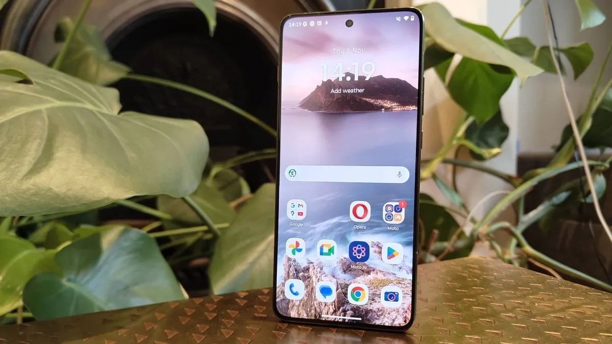 Bí mật đằng sau chiếc Flagship ngược dòng: Motorola Edge 70 có gì để lật đổ thị trường? 16 Motorola Edge 70 5