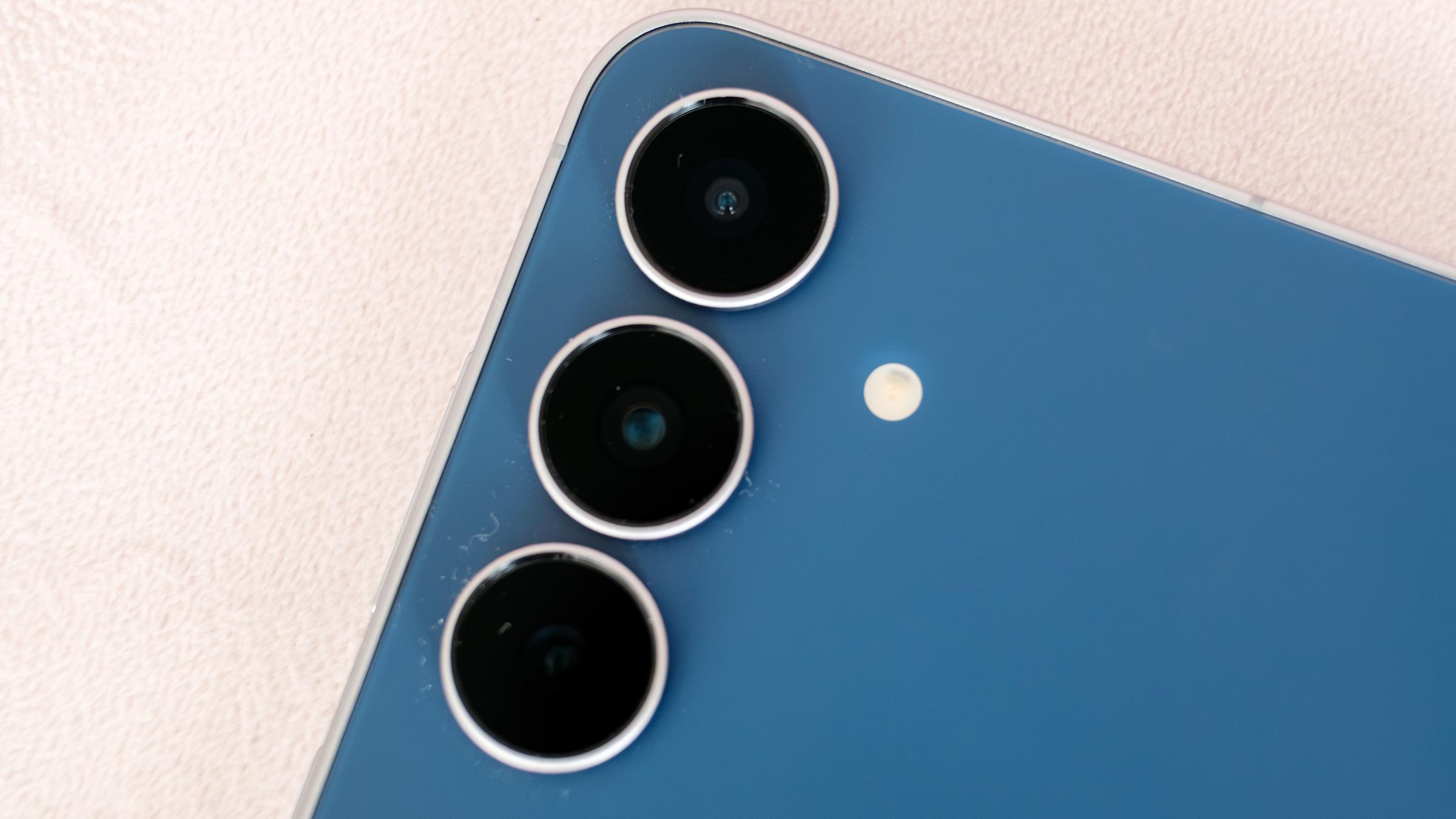 Samsung Galaxy S25 FE 4