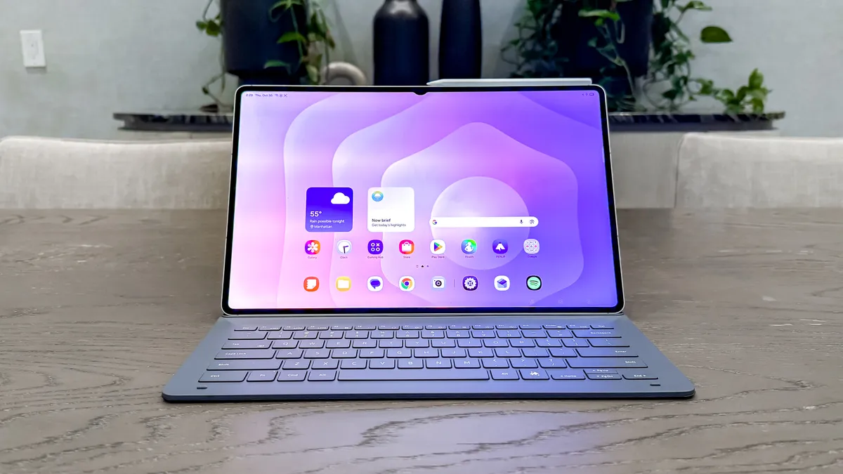 Samsung Galaxy Tab S11 Ultra voi iPad Pro M55.jpg