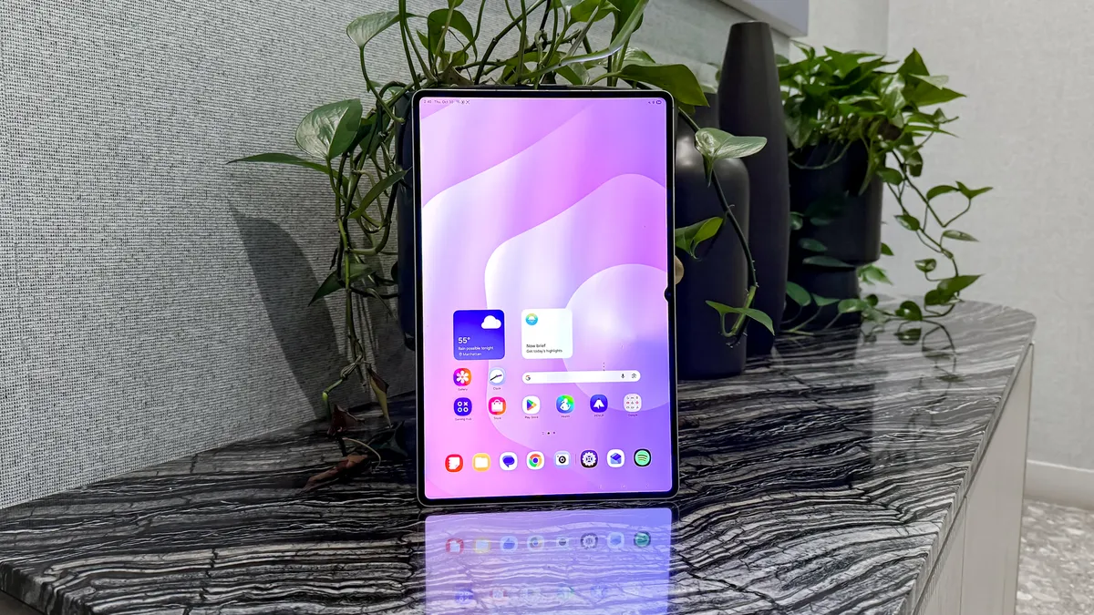 Samsung Galaxy Tab S11 Ultra voi iPad Pro M59.jpg